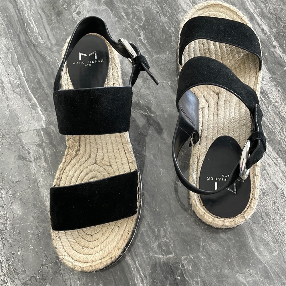 Marc Fisher size 8M black suede sandal